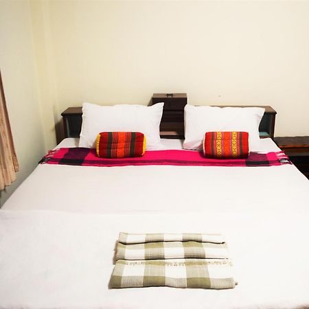 28 Rachabutr Hostel Ubon Ratchathani Rum bild