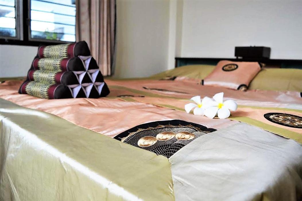 28 Rachabutr Hostel Ubon Ratchathani Rum bild