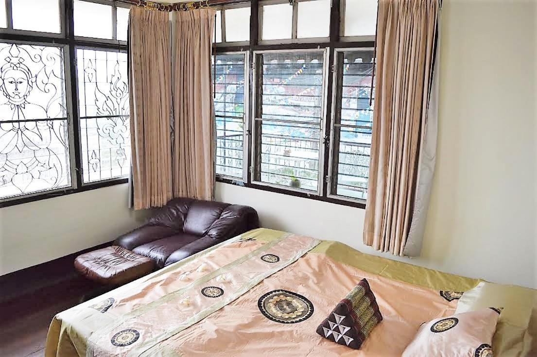 28 Rachabutr Hostel Ubon Ratchathani Rum bild