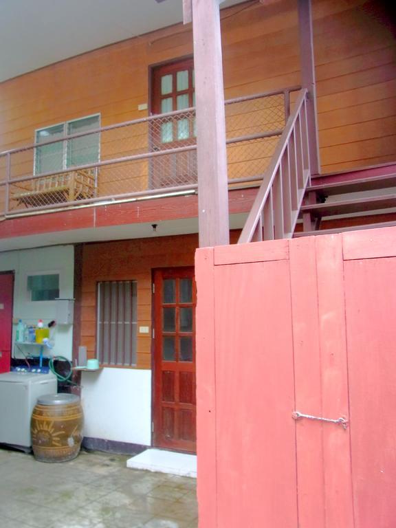 28 Rachabutr Hostel Ubon Ratchathani Rum bild